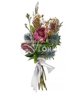 A bouquet with pink chrysanthemum