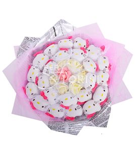 bouquet of plush toys