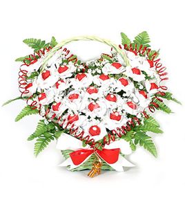 heart shaped candy bouquet